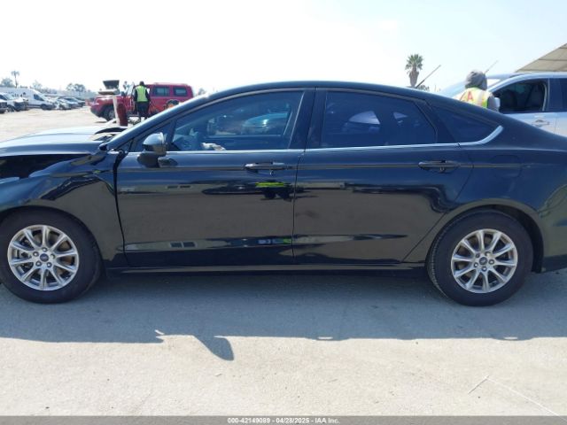 3FA6P0G73HR372331 Ford FUSION S