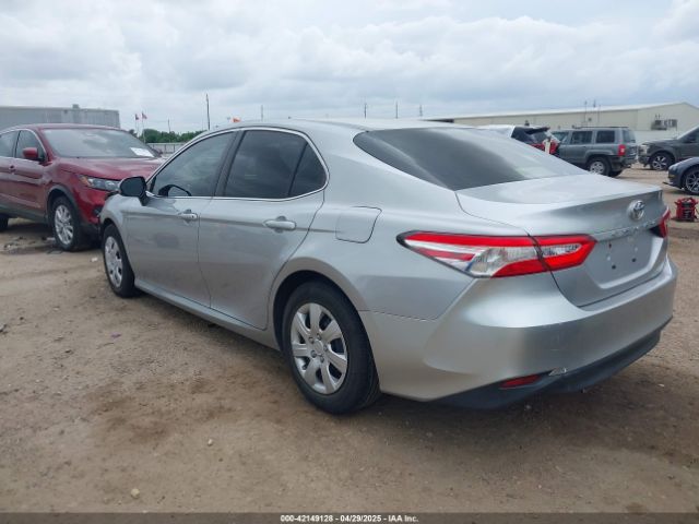 2018 TOYOTA CAMRY JTNB11HK4J3014528 Photo 2