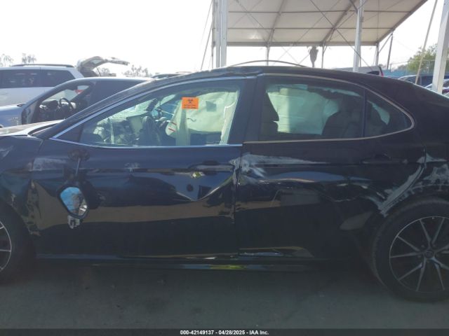 4T1S31AK1RU076947 Toyota Camry Hybrid Se