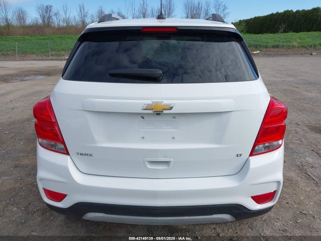 KL7CJLSBXJB597283 Chevrolet Trax Lt