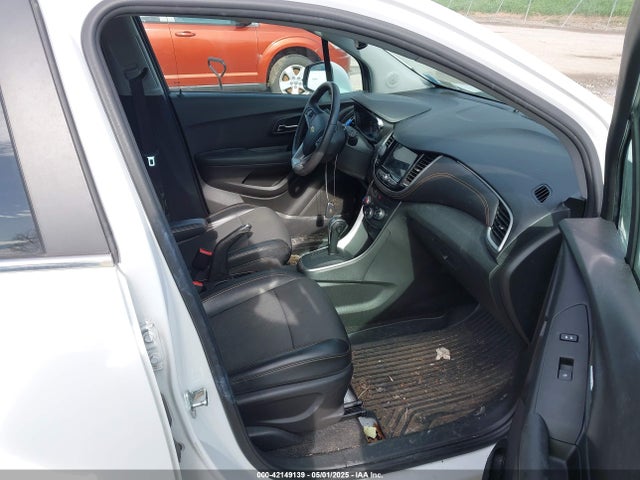 KL7CJLSBXJB597283 Chevrolet Trax Lt