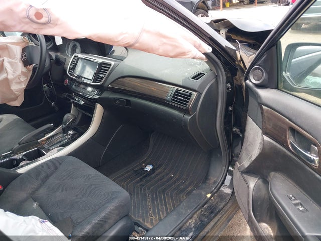 1HGCR2F00HA147867 Honda ACCORD EX
