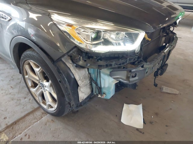 1FMCU9J97HUE48545 Ford 2017