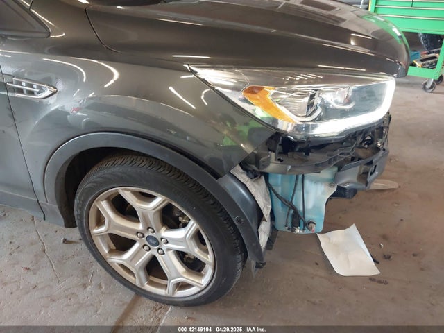 1FMCU9J97HUE48545 Ford 2017