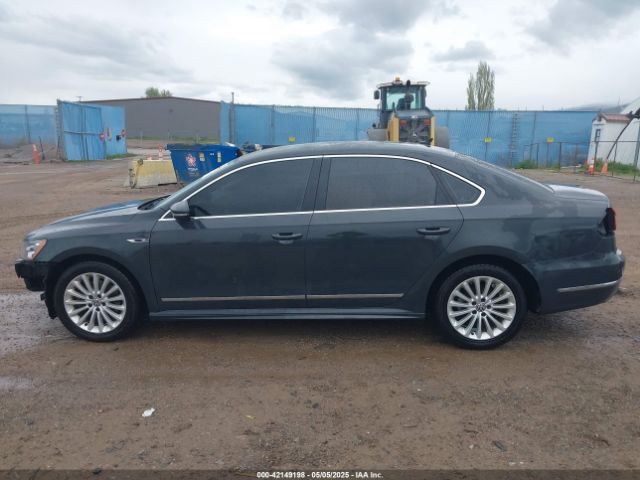 1VWDT7A36HC070264 Volkswagen Passat 1.8t R-line