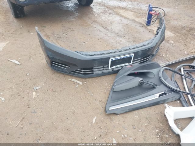 1VWDT7A36HC070264 Volkswagen Passat 1.8t R-line