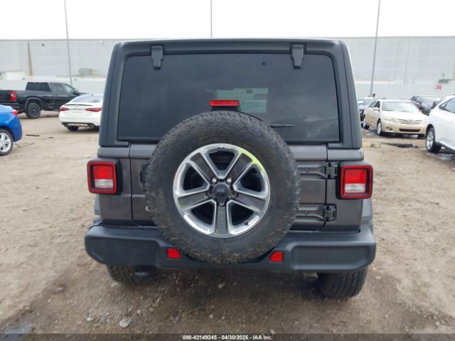 1C4HJXEN5LW114266 Jeep Wrangler Unlimited Sahara 4x4