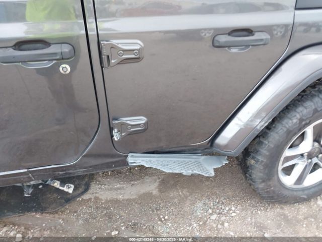 1C4HJXEN5LW114266 Jeep Wrangler Unlimited Sahara 4x4