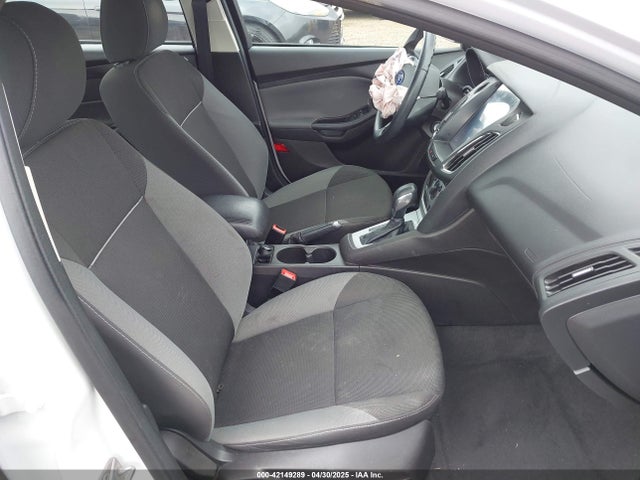 Ford FOCUS SE 2014 1FADP3F24EL200706 Image 5