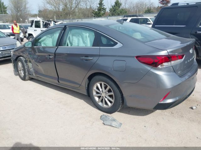 5NPE24AF0JH679699 Hyundai SONATA SE