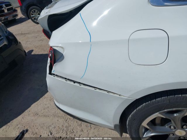1G1ZG5ST0KF221744 Chevrolet MALIBU RS