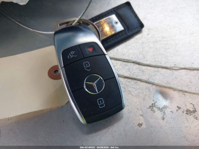 W1N0G8DB1NV345451 Mercedes-Benz Glc 300 Suv