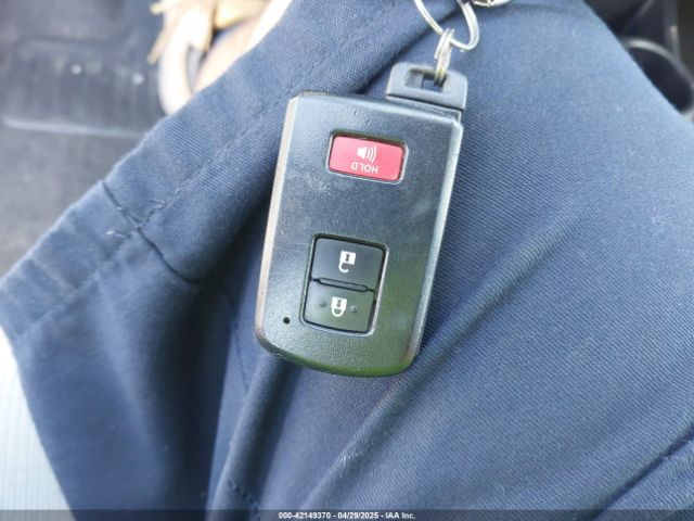 JTDKDTB37E1568222 Toyota Prius C Three