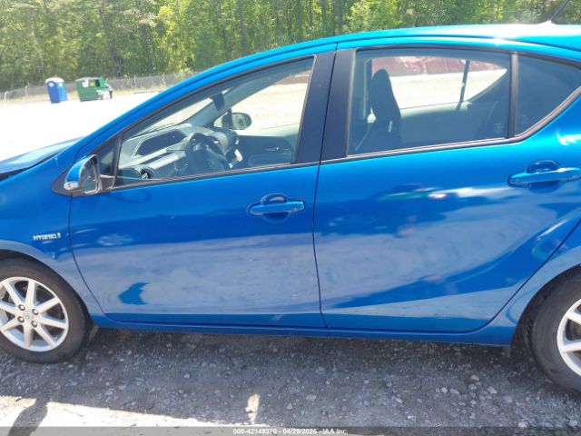 JTDKDTB37E1568222 Toyota Prius C Three