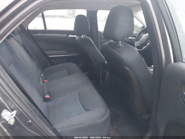 42149387 :رقم المزاد ، 2C3CCARG3JH324944 vin ، 2018 Chrysler 300 Touring Awd مزاد بيع