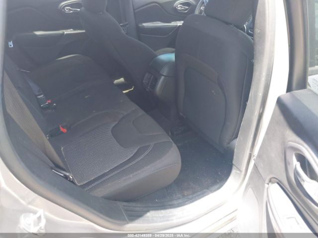 1C4PJLCB6LD582449 Jeep Cherokee Latitude Fwd