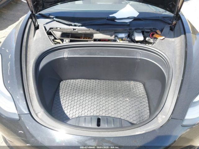 5YJ3E1EB6JF086612 Tesla Model 3 Long Range/performance