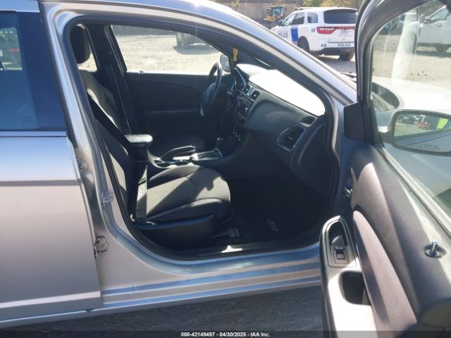 2012 CHRYSLER 200 1C3CCBAB4CN320756 Photo 4