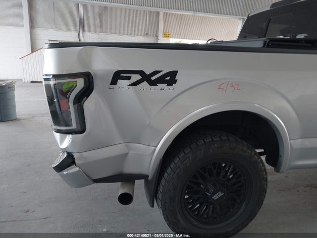 1FTFW1E14JFE70076 Ford F-150 Lariat