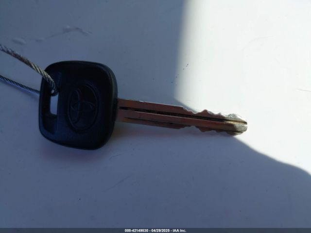 VNKKTUD37FA046379 Toyota YARIS L