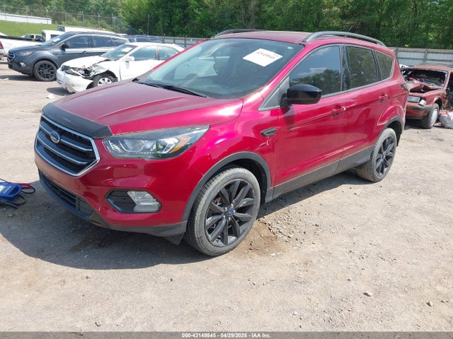 1FMCU9GD2JUB36957 Ford ESCAPE SE
