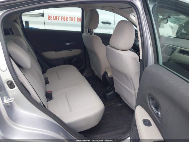 3CZRU5H33NM725078 Honda Hr-v 2wd Lx