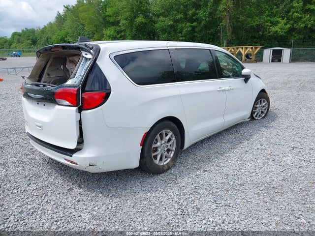2C4RC1CG2NR204647 Chrysler Voyager Lx