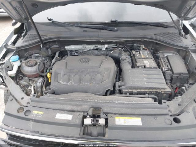 3VVCB7AX1NM065960 Volkswagen Tiguan 2.0t Se R-line Black