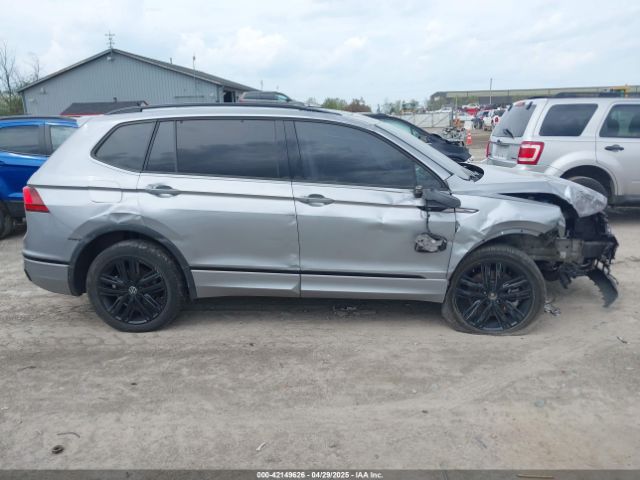 3VVCB7AX1NM065960 Volkswagen Tiguan 2.0t Se R-line Black