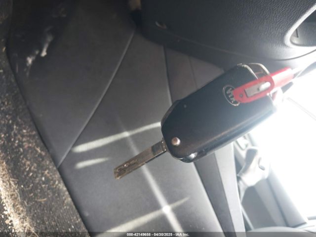 3KPF24AD9LE208838 KIA Forte Lxs