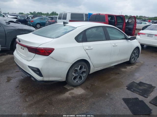 3KPF24AD9LE208838 KIA Forte Lxs