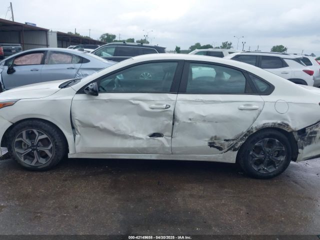 3KPF24AD9LE208838 KIA Forte Lxs
