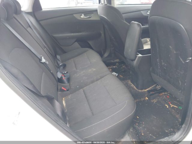 3KPF24AD9LE208838 KIA Forte Lxs