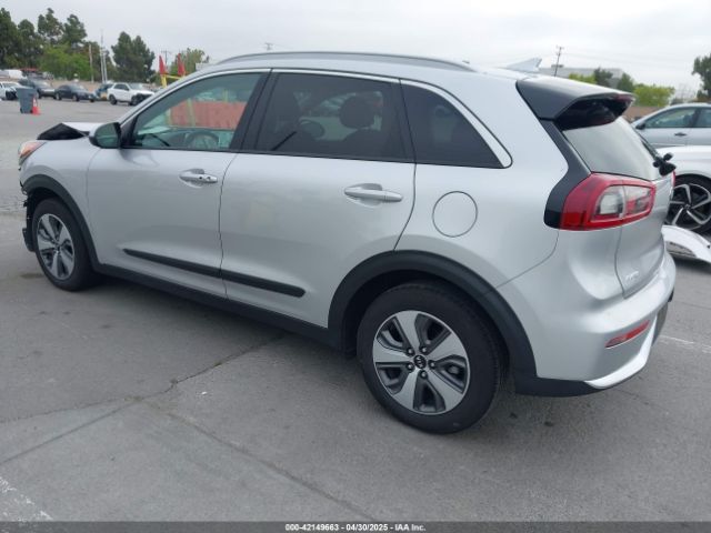 KNDCB3LC5K5351412 KIA NIRO LX