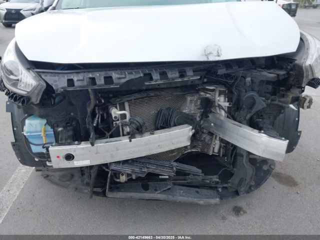 KNDCB3LC5K5351412 KIA NIRO LX