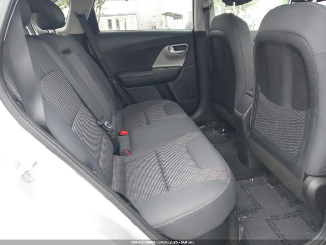 KNDCB3LC5K5351412 KIA NIRO LX