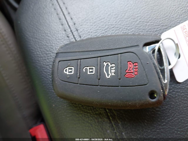 5NMZUDLB2HH021864 Hyundai Santa Fe Sport 2.4l