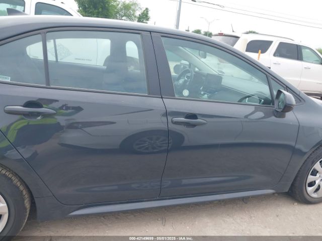5YFB4MDE7SP277876 Toyota COROLLA LE