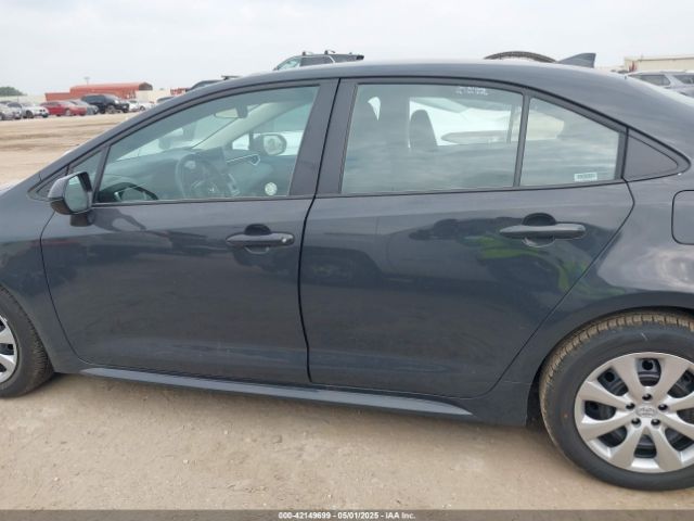 5YFB4MDE7SP277876 Toyota COROLLA LE