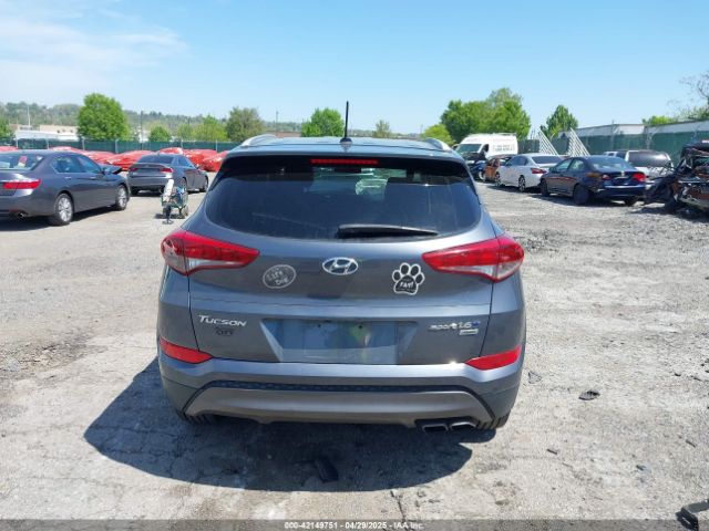 KM8J3CA28GU126098 Hyundai Tucson Sport