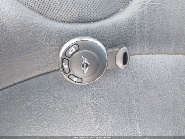 2010 MINI COOPER S WMWMS3C58ATY09098 Photo 10