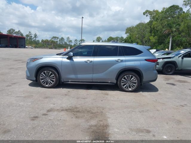 5TDFZRBHXNS175366 Toyota Highlander Platinum