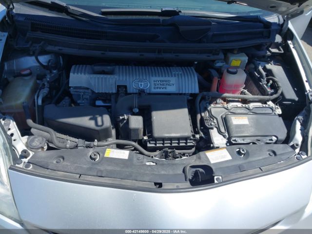 JTDKN3DU6F0477579 Toyota Prius Two