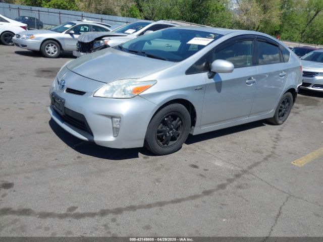 JTDKN3DU6F0477579 Toyota Prius Two