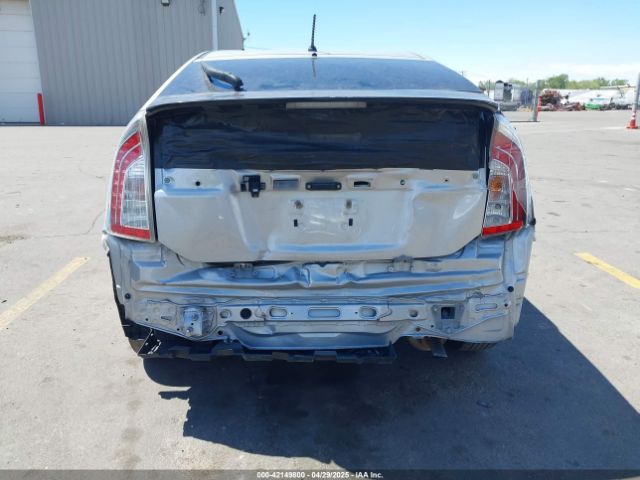 JTDKN3DU6F0477579 Toyota Prius Two