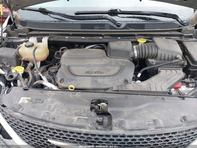 Chrysler Pacifica 2019 2C4RC1BG0KR554811 Image 10