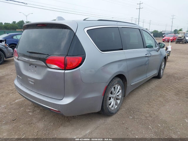 Chrysler Pacifica 2019 2C4RC1BG0KR554811 Image 4