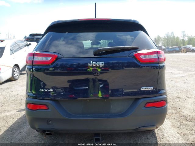 1C4PJMCB0FW702535 Jeep Cherokee Latitude