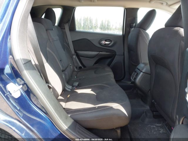 1C4PJMCB0FW702535 Jeep Cherokee Latitude