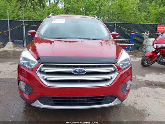 1FMCU9J93HUD53402 Ford Escape Titanium
